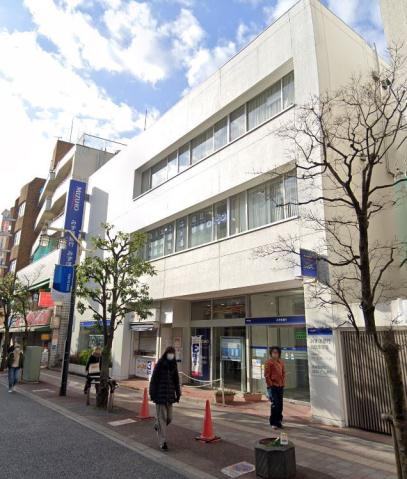 銀行　（株）みずほ銀行／烏山支店（銀行）まで449m