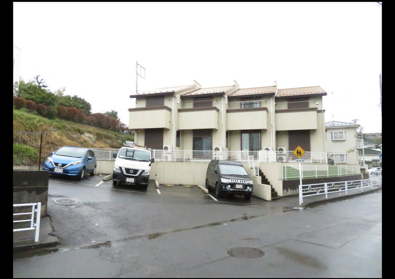 駐車場　駐車場１部屋１台付き