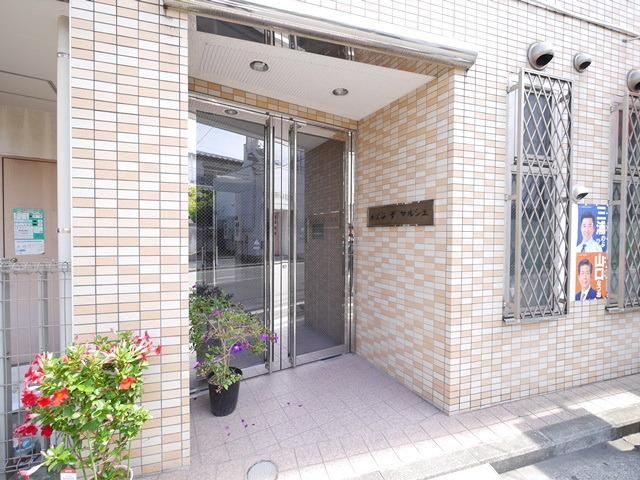 エントランス　★建物入り口前★