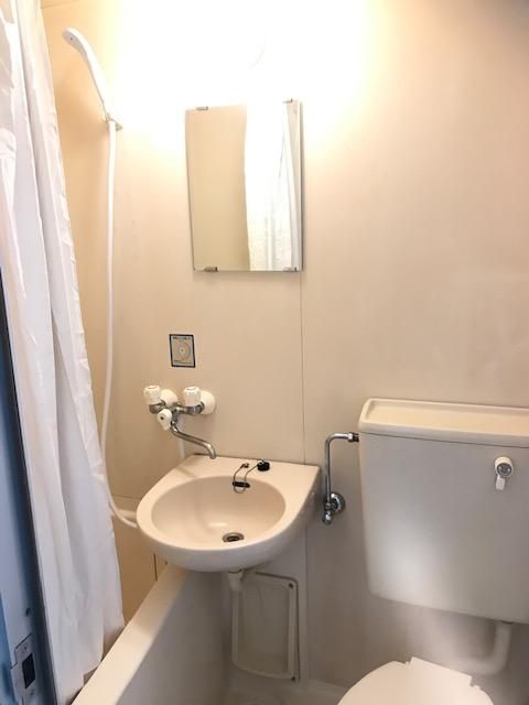 バス・シャワールーム　別部屋の参考写真です