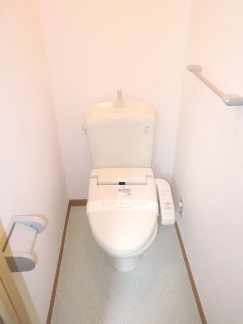 トイレ　★ウォシュレット付のトイレです★