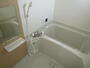 バス・シャワールーム　小窓付き浴室