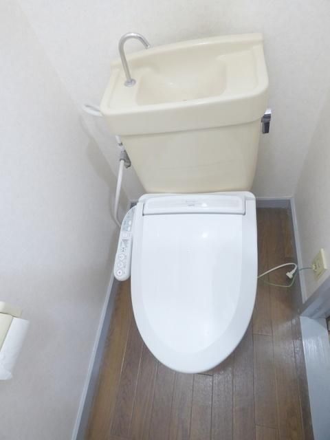 トイレ　温水洗浄便座