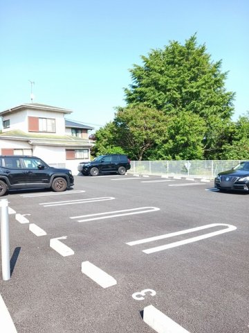 駐車場　車をお持ちの方に嬉しい駐車場付きの物件です