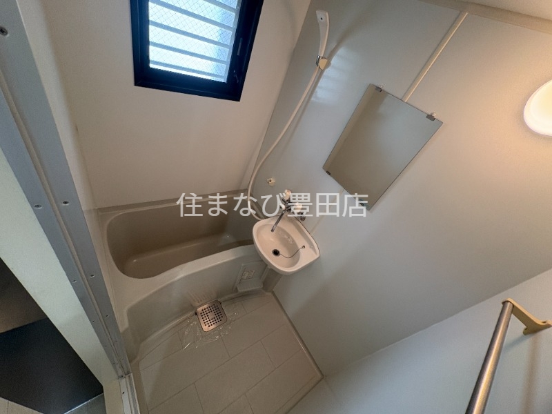 バス・シャワールーム　同型写真