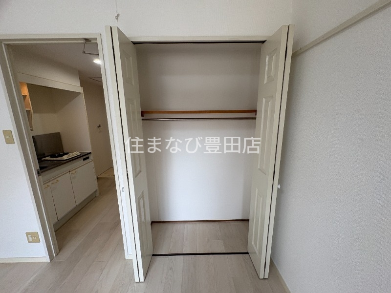 収納　同型写真