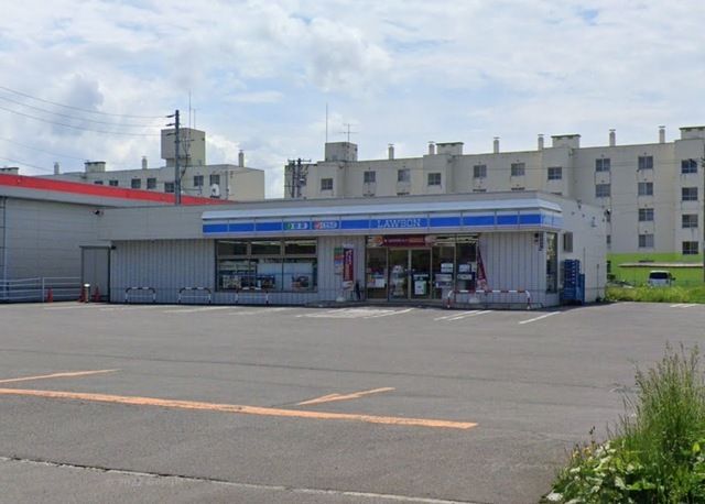 コンビニ　ローソン（コンビニ）まで290m