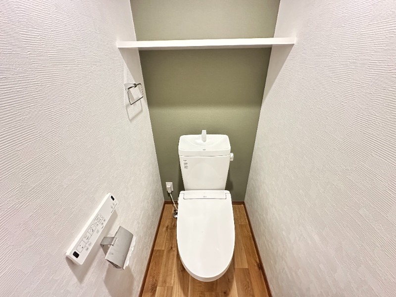 トイレ　同型