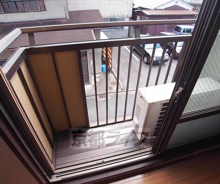 バルコニー　シンプルなべランダです。