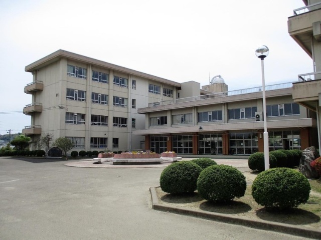 高校・高専　宮城県泉館山高校（高校・高専）まで323m