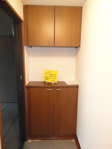 その他設備　♪鍵置場に調度良い、程よい高さのシューズBOX！♪