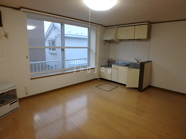 居室・リビング　居間