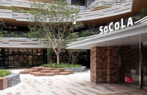ショッピングセンター　SOCOLA(ソコラ)武蔵小金井クロス（ショッピングセンター）まで649m