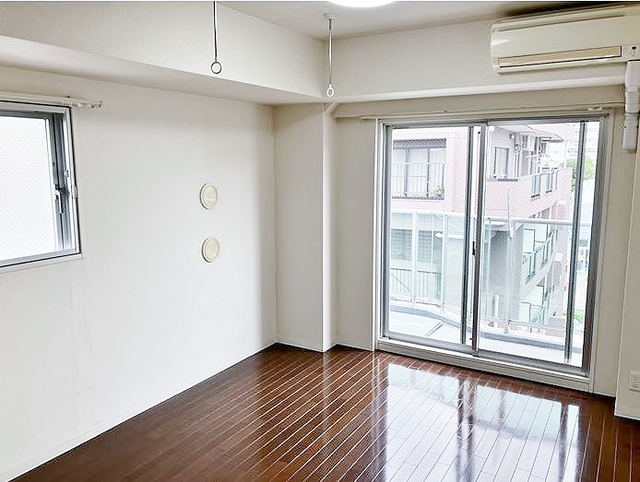 居室・リビング　他住戸の御写真です。参考写真。