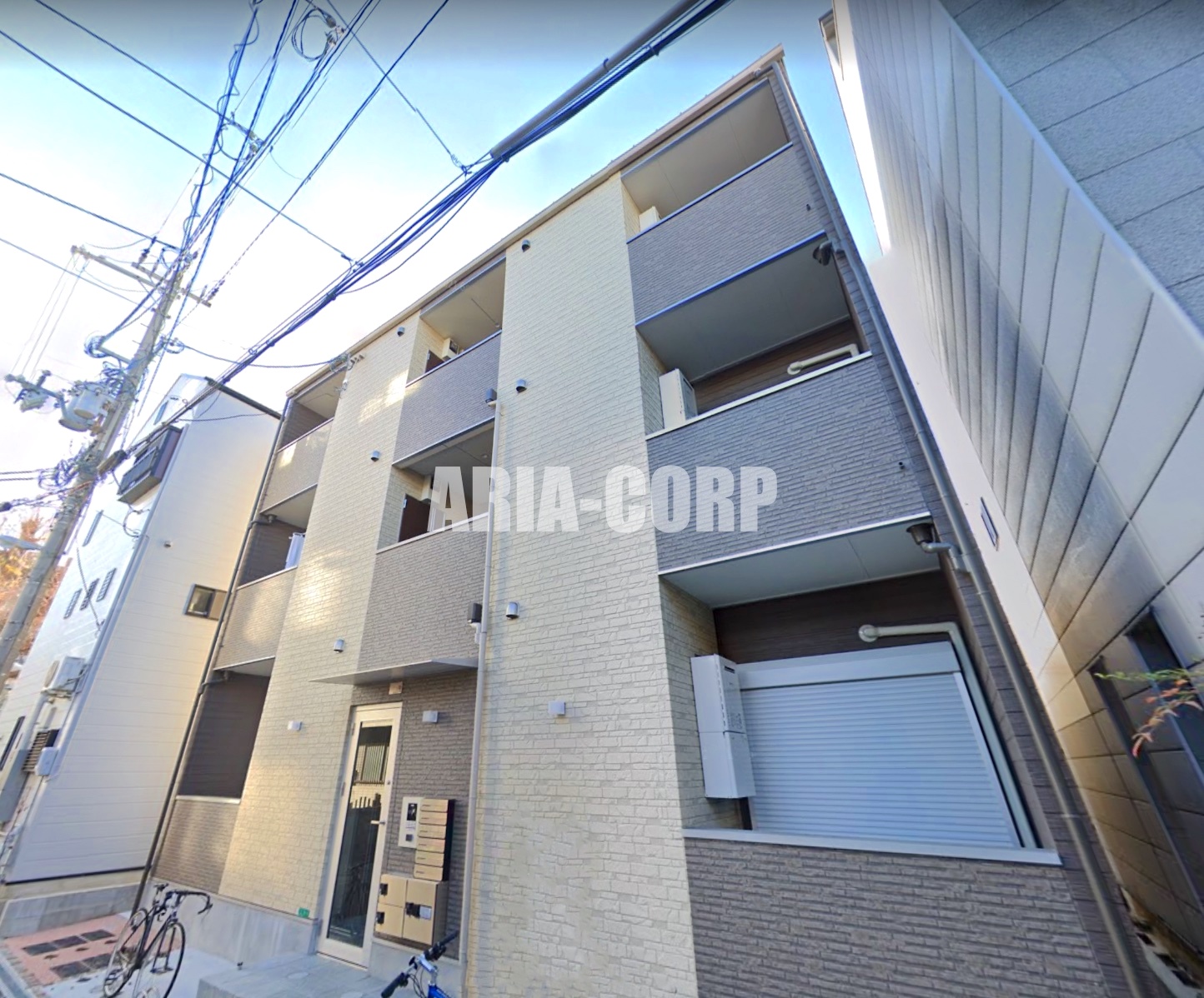 建物外観　2020年完成、大手ハウスメーカー施工のデザイナーズアパート