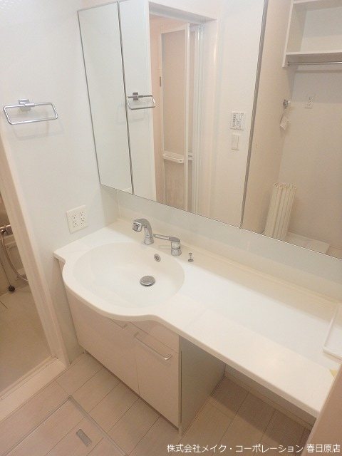 洗面設備　写真は同型タイプ
