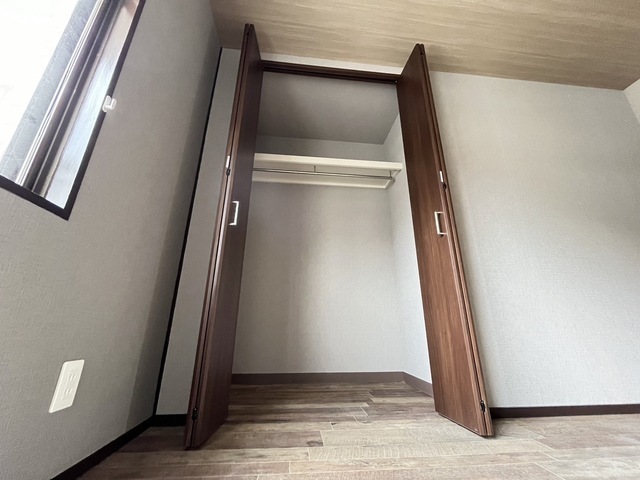 収納　写真は違う号室です。