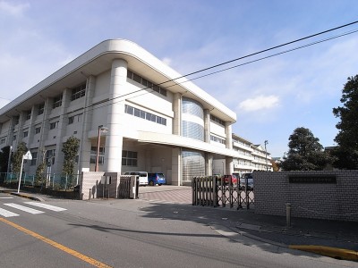 中学校　宇都宮市立泉が丘中学校（中学校）まで830m
