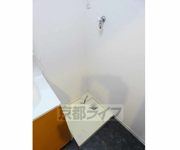 その他設備　室内洗濯機置き場です