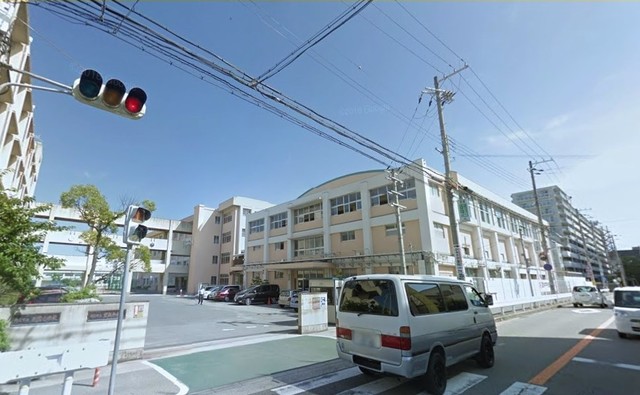 小学校　明石市立花園小学校（小学校）まで637m
