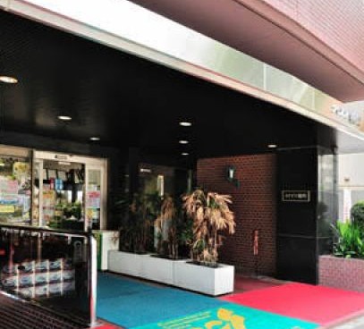 スーパー　ココスナカムラ麹町店（スーパー）まで199m