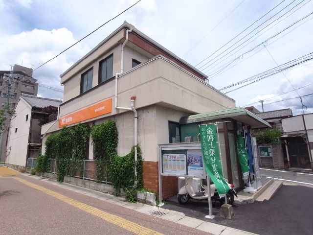 郵便局　博多馬出郵便局（郵便局）まで395m