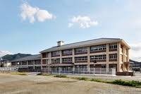中学校　真庭市立久世中学校（中学校）まで1960m