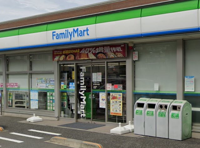 コンビニ　ファミリーマート 磯子願行寺前店（コンビニ）まで805m