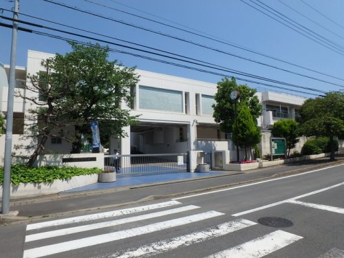 中学校　横浜市立あざみ野中学校（中学校）まで773m