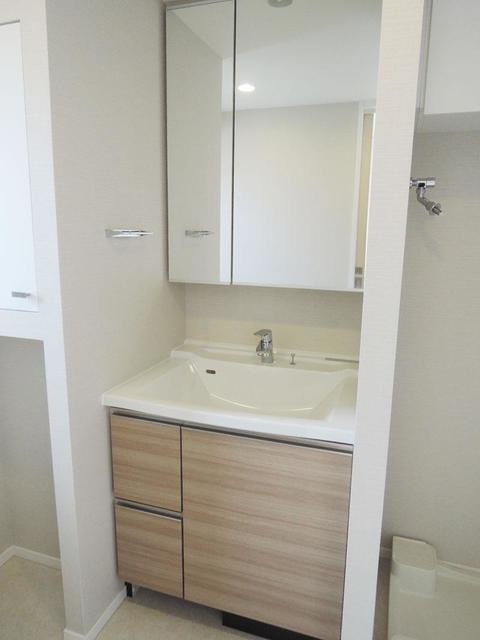 洗面設備　※写真は同タイプ住戸です。