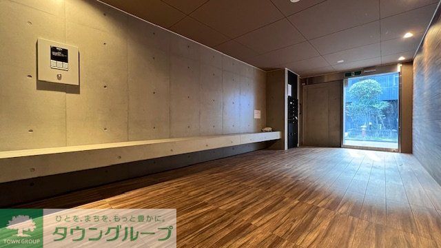 エントランス　エントランス