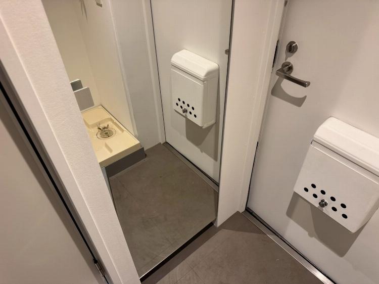 トイレ　トイレ
