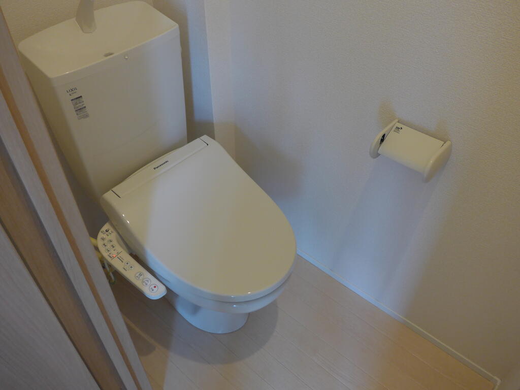 イーストリーヴスのトイレ写真