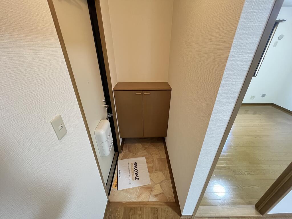 セジュール貴富禰Iの玄関写真