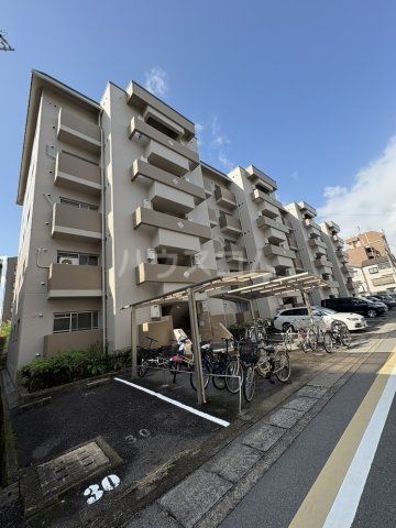 グランドール桂の外観写真