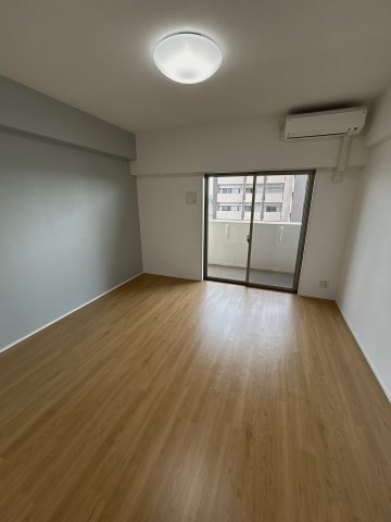 カレント茶屋が坂の居間写真