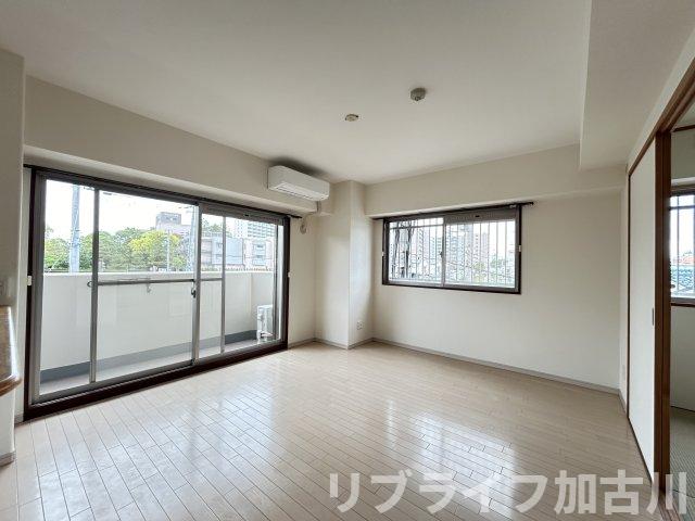 居室・リビング　301号室参照