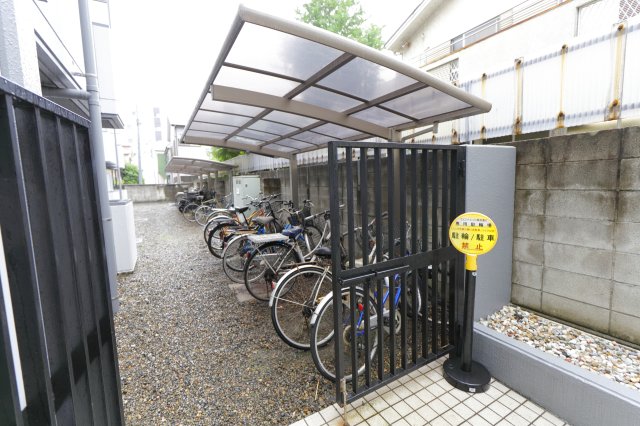京成金町線 柴又駅 徒歩8分 4階建 築37年の外観写真