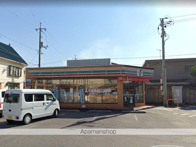 コンビニ　セブンイレブン（コンビニ）まで595m