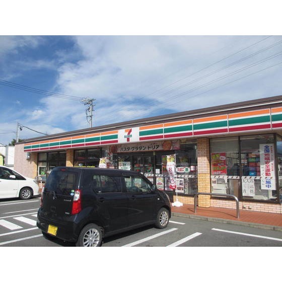 コンビニ　セブンイレブン駒ヶ根古田切店（コンビニ）まで528m