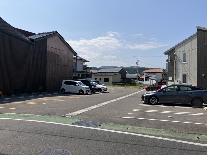 駐車場　駐車場