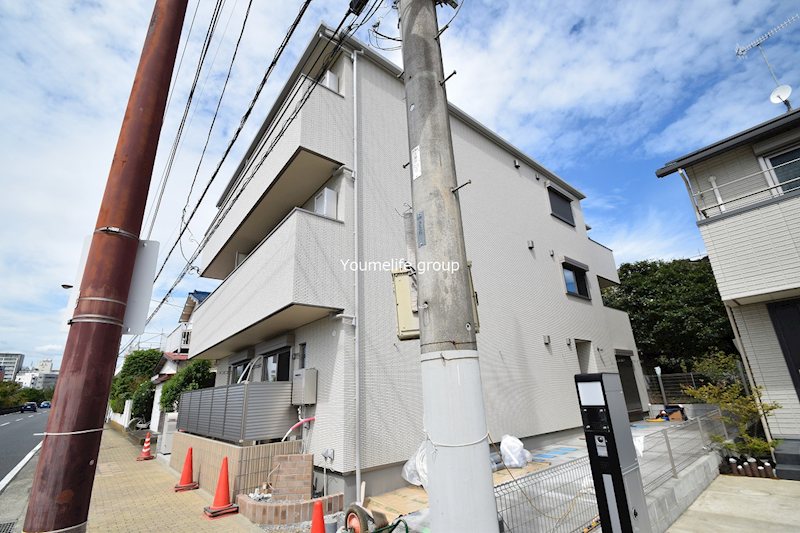 小田急小田原線 秦野駅 徒歩6分 3階建 築8年の外観写真