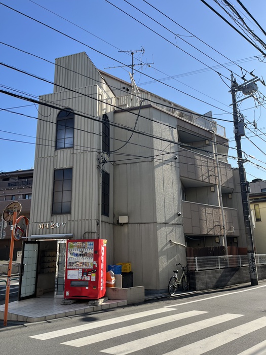 M・IビルV