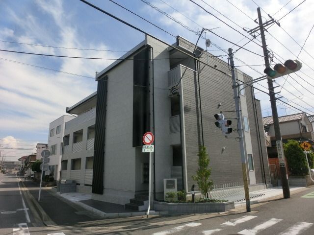 建物外観　２０１４年築　ネット使用料無料