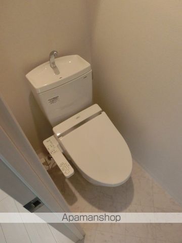 地下鉄御堂筋線 淀屋橋駅 徒歩7分 15階建 築11年のトイレ写真