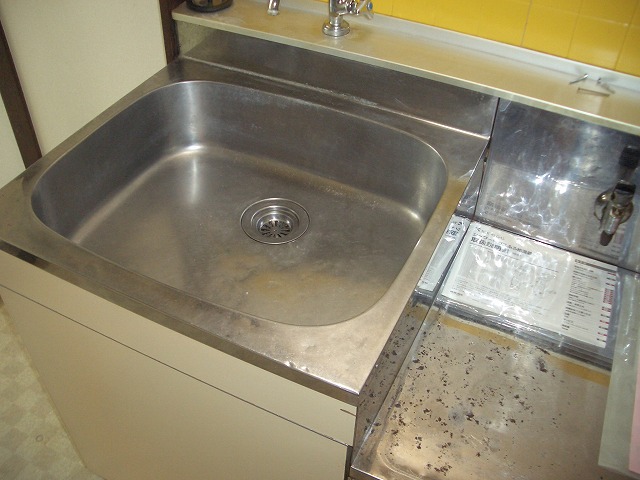東急田園都市線 用賀駅 徒歩5分 2階建 築42年のキッチン写真