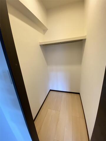 収納　※写真は別号室のものですので現状優先とさせていただきます