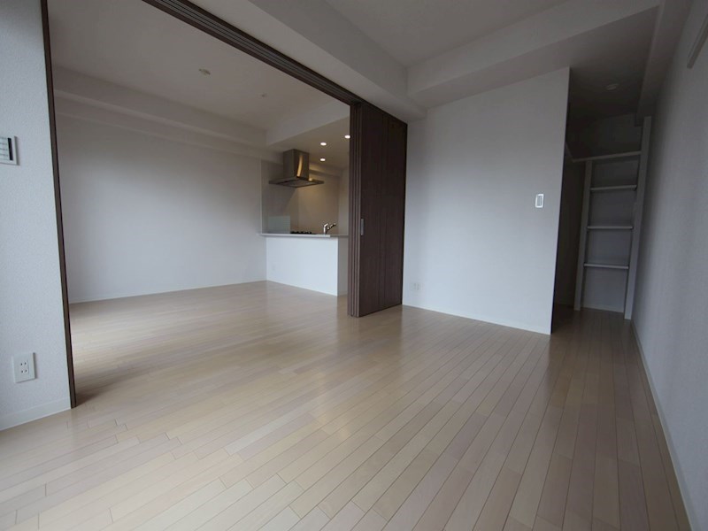 その他部屋・スペース　洋室6.4帖　ウォークインクローゼット付（収納充実してます）