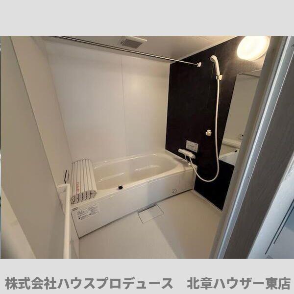 バス・シャワールーム　101号室参考写真です