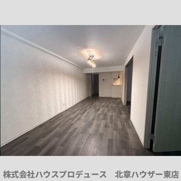 居室・リビング　101号室参考写真です